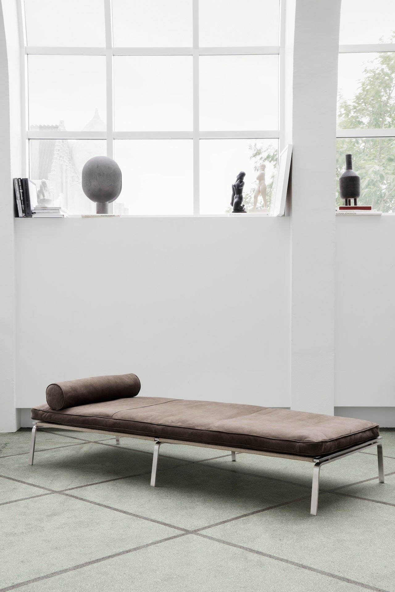 Man Daybed - Leather