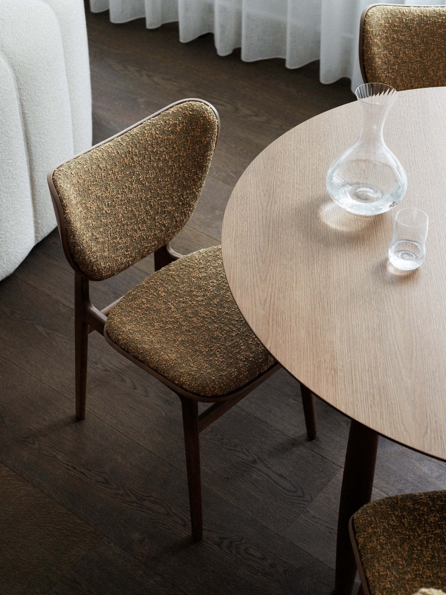 Oku Round Dining Table