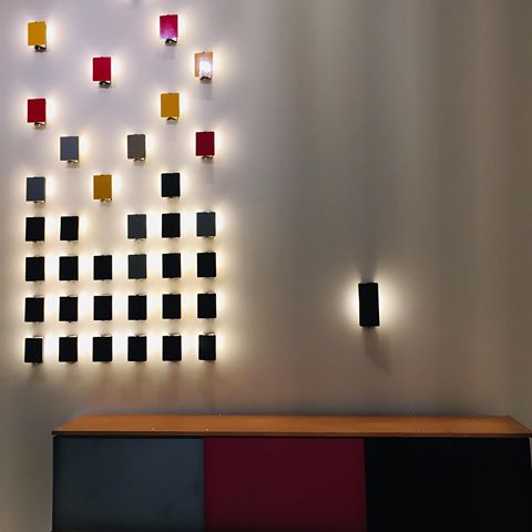 Applique à Volet Pivotant - Blue