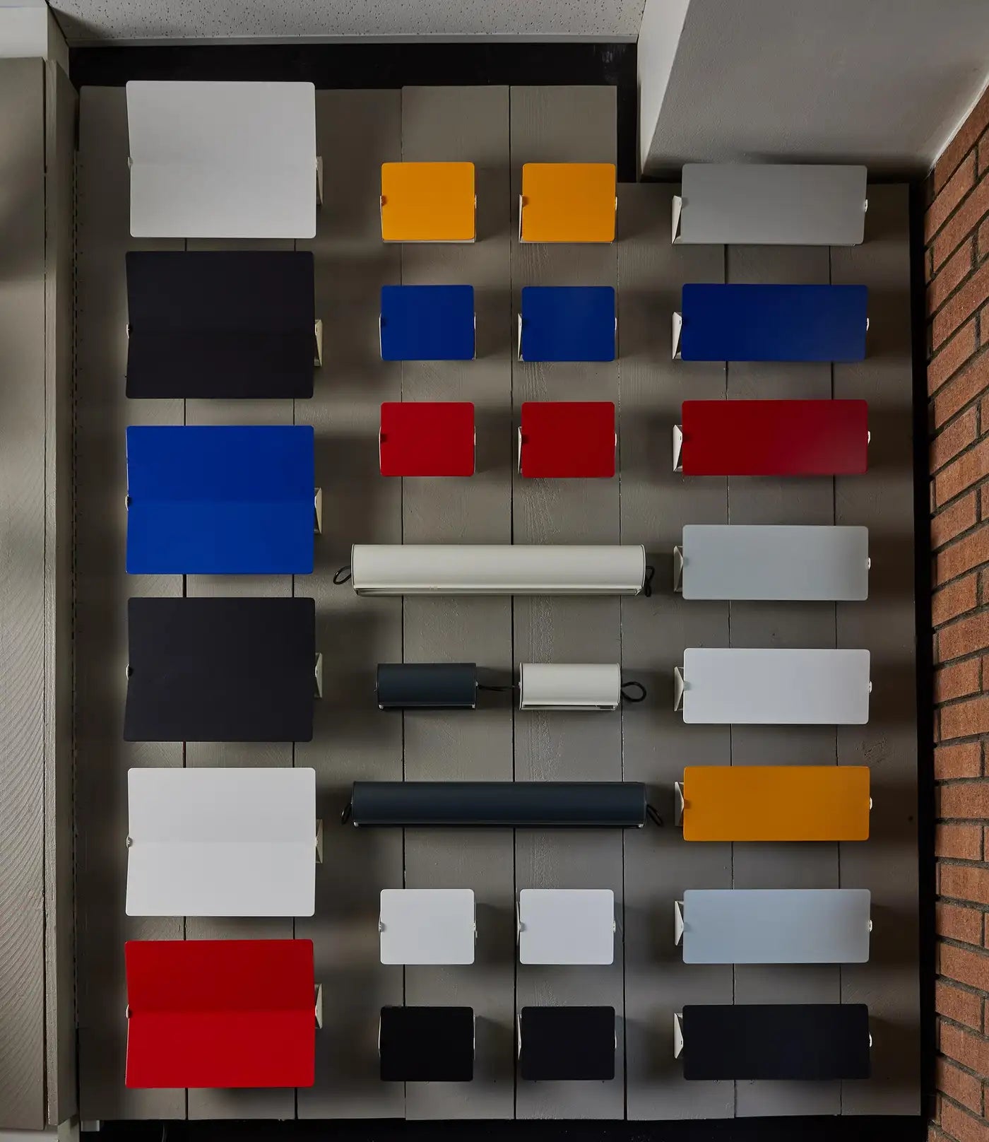 Applique à Volet Pivotant Plie- Black