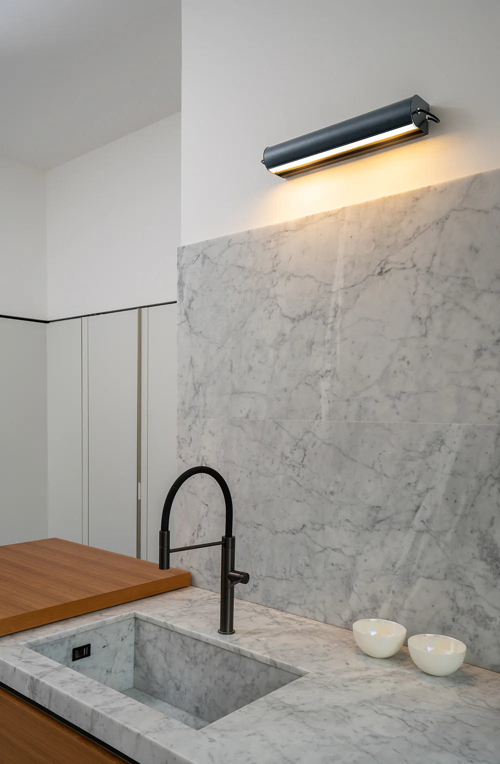 Applique Cylindrique Longue - White