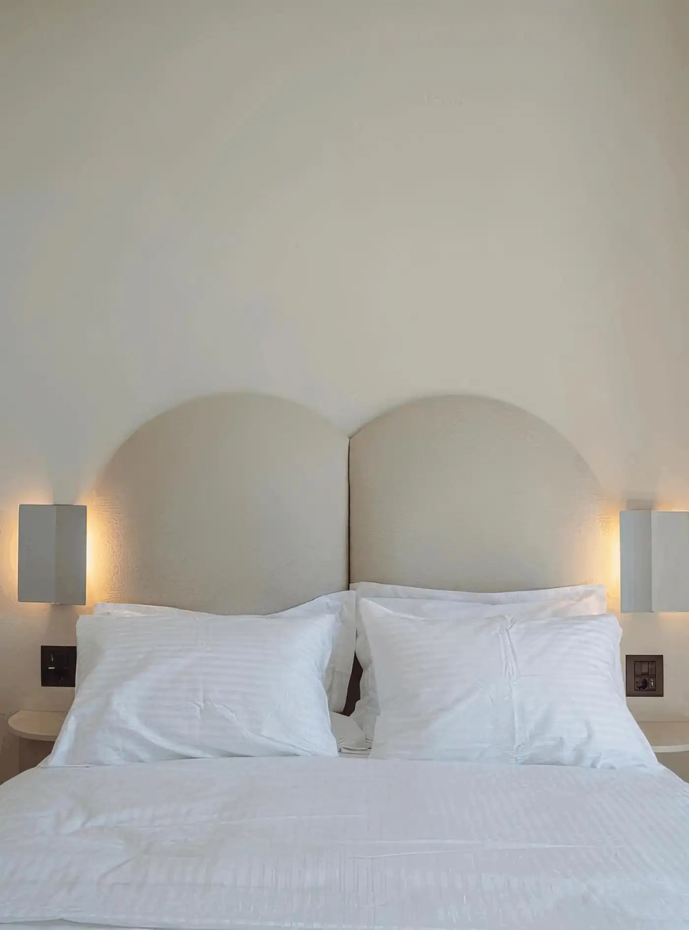 Applique à Volet Pivotant Plie- Black