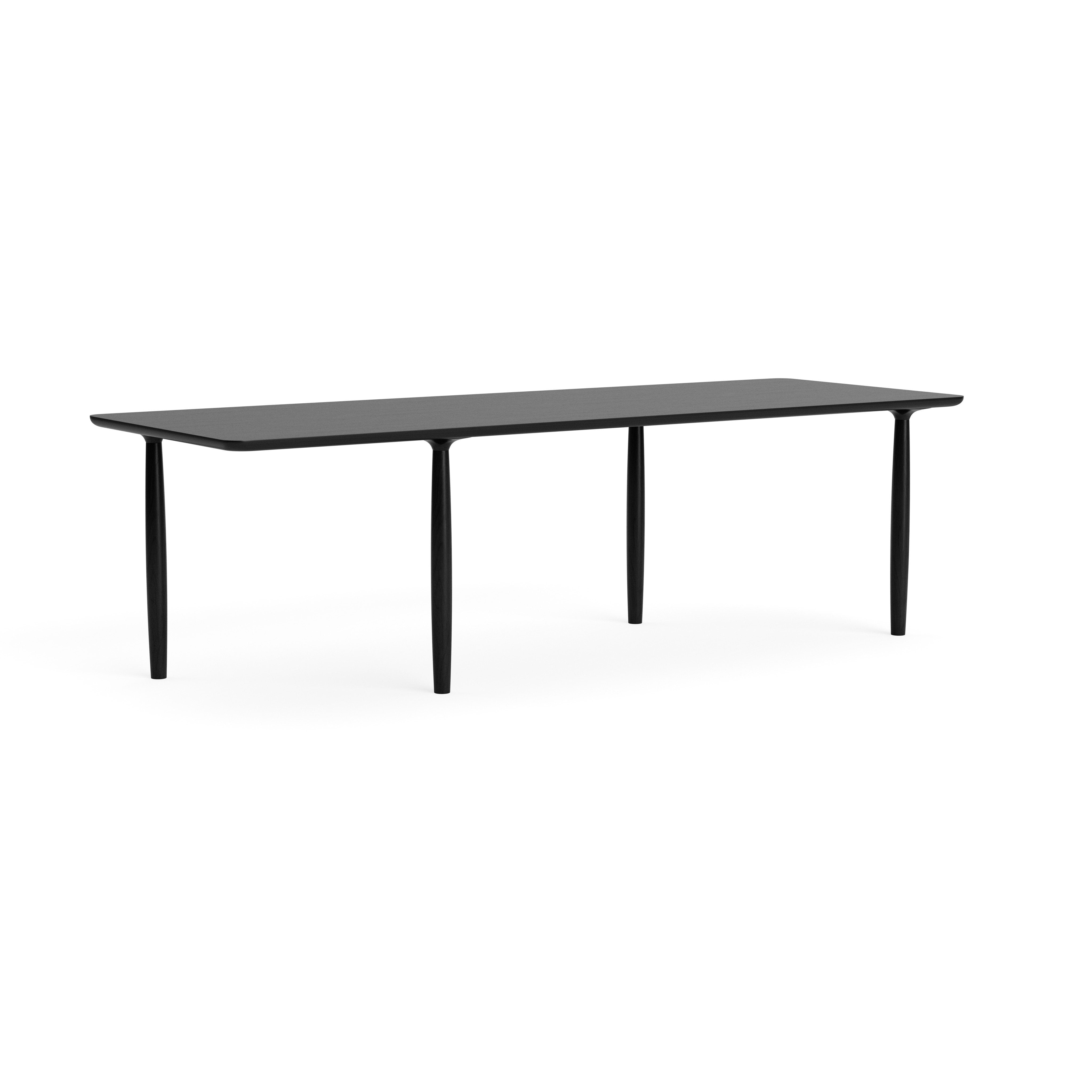 Oku Dining Table