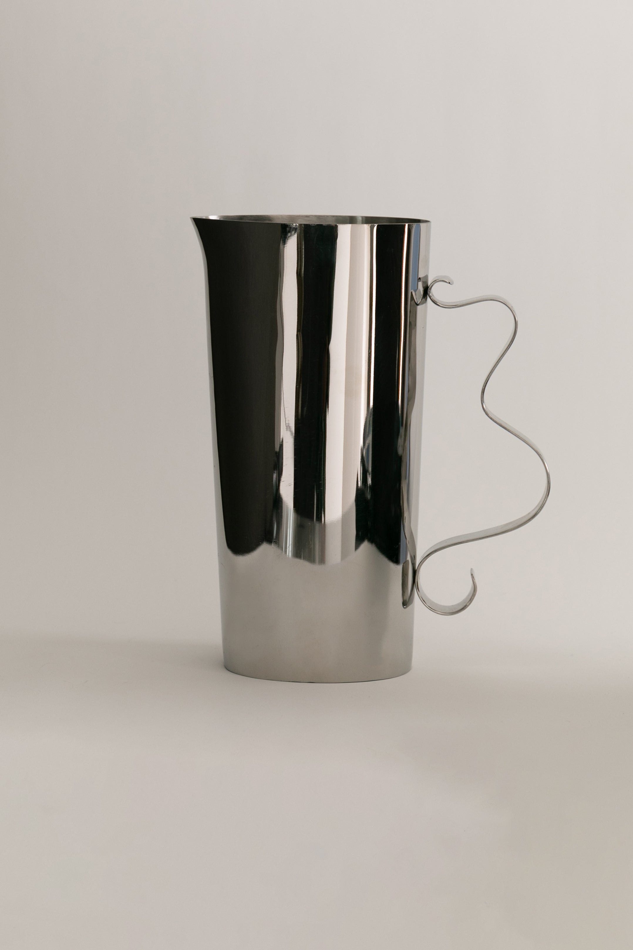 SQUIGGLE PITCHER