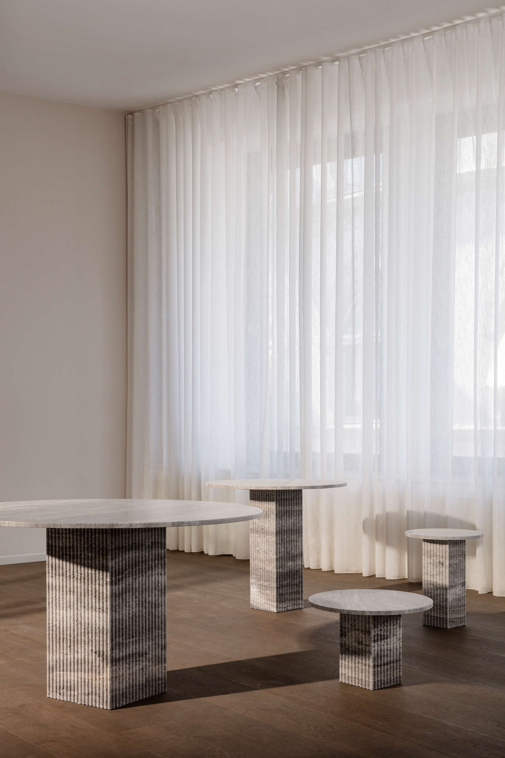 SOHO | COFFEE TABLE | SILVER TRAVERTINE
