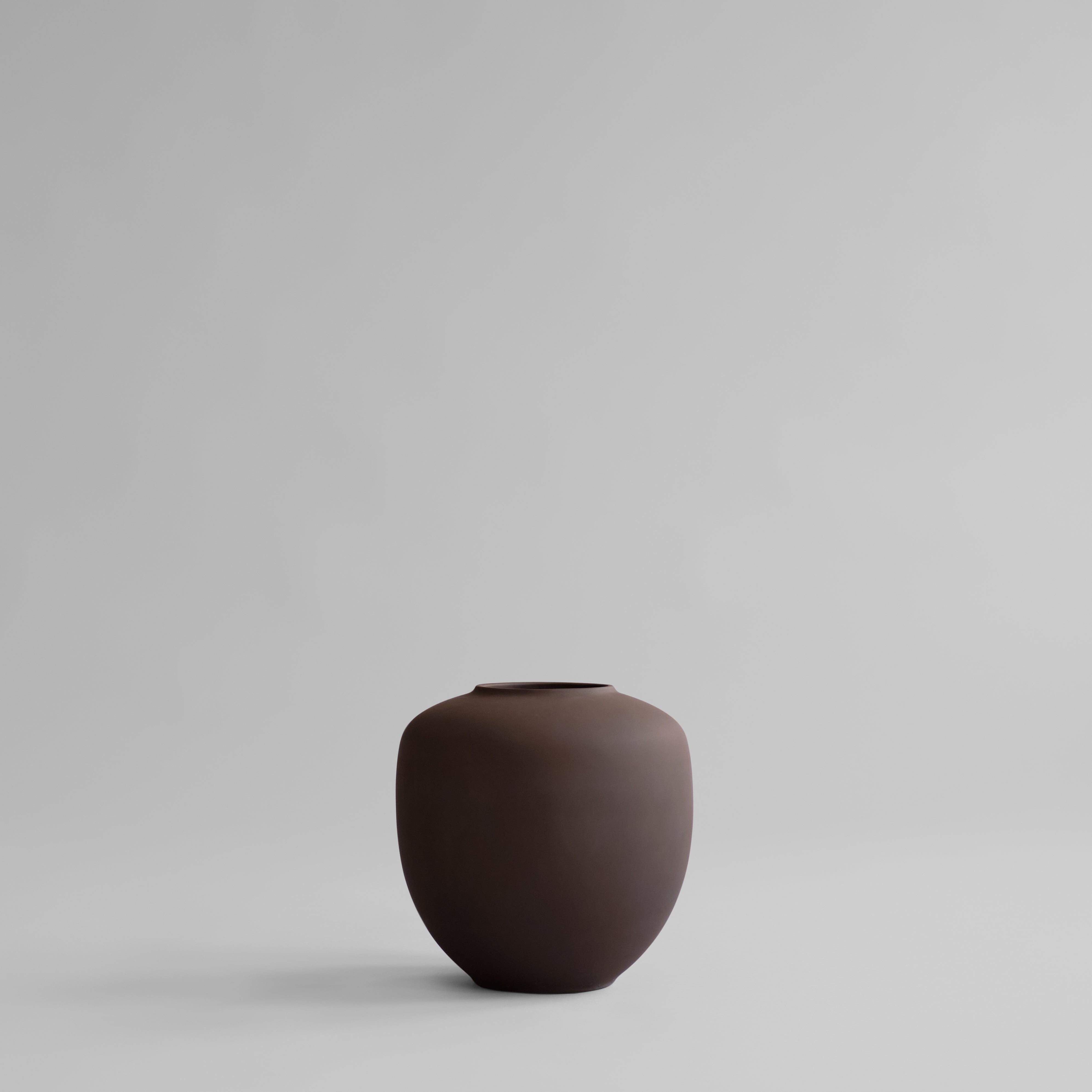 Sunao Vase, Medio - Chocolate